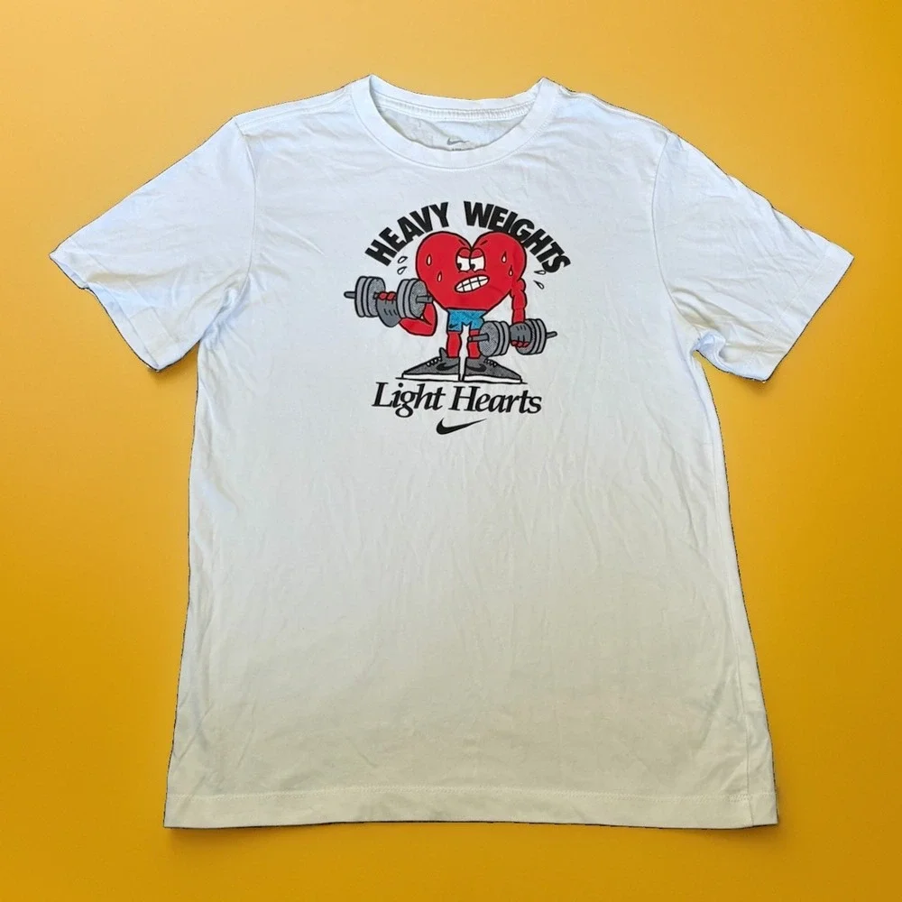 Nike Tee Heavy Weights Light Hearts Mens Small Graphic T-Shirt